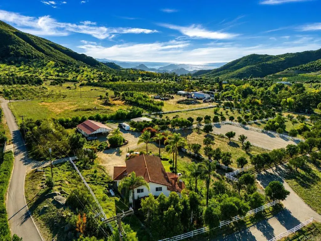 334 Rainbow Crest Road, Fallbrook, CA — listing photo 1