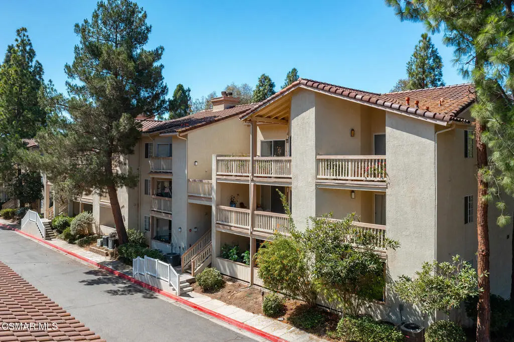 5728 Oak Bend Lane 208, Oak Park, CA — listing photo 1