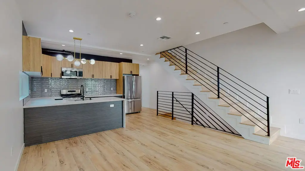 16012 Cantlay Street 1/2, Van Nuys, CA — listing photo 1