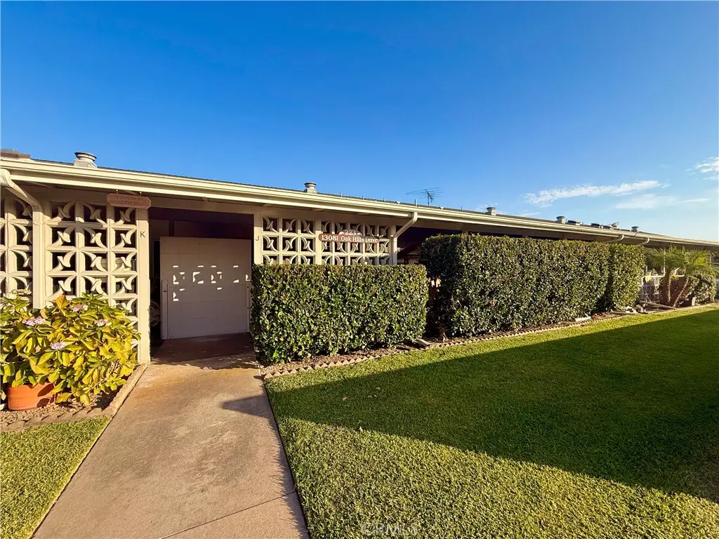 13081 Oak Hills Drive 223J, Seal Beach, CA — listing photo 1