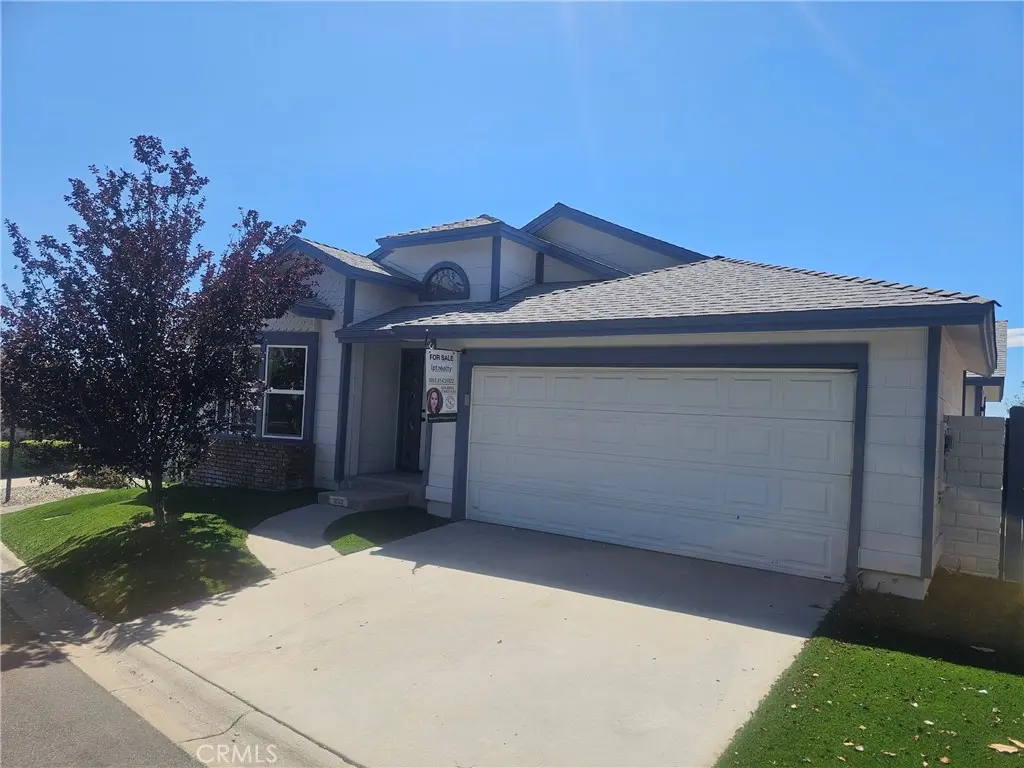 13691 Gavina 609, Sylmar, CA — listing photo 1