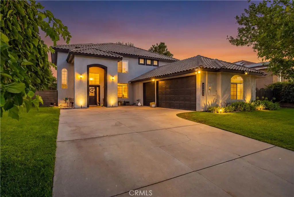 42031 Crestland, Lancaster, CA — listing photo 1