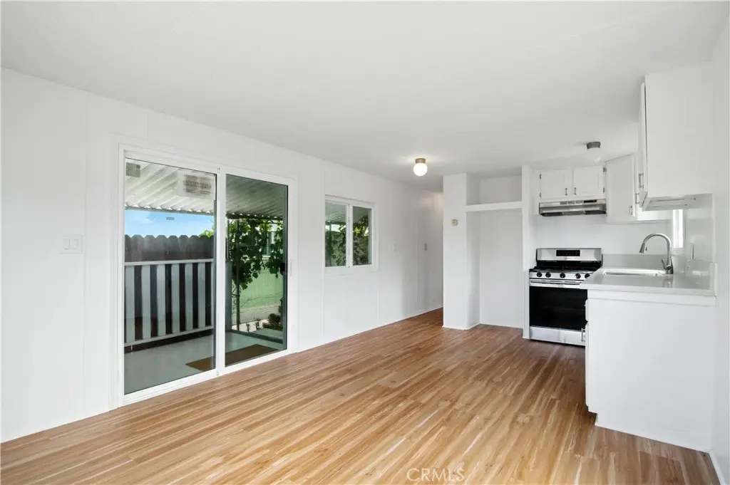20550 Earl Street 15, Torrance, CA — listing photo 1