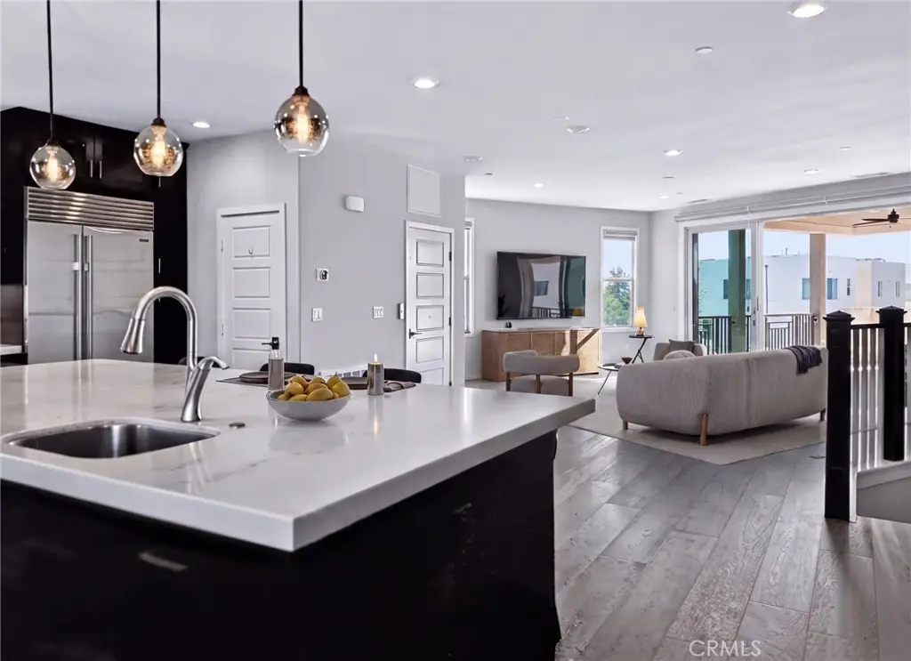 Single Family Residence for rent at 195 Stellar, Irvine, CA featuring 3 beds and 4 baths