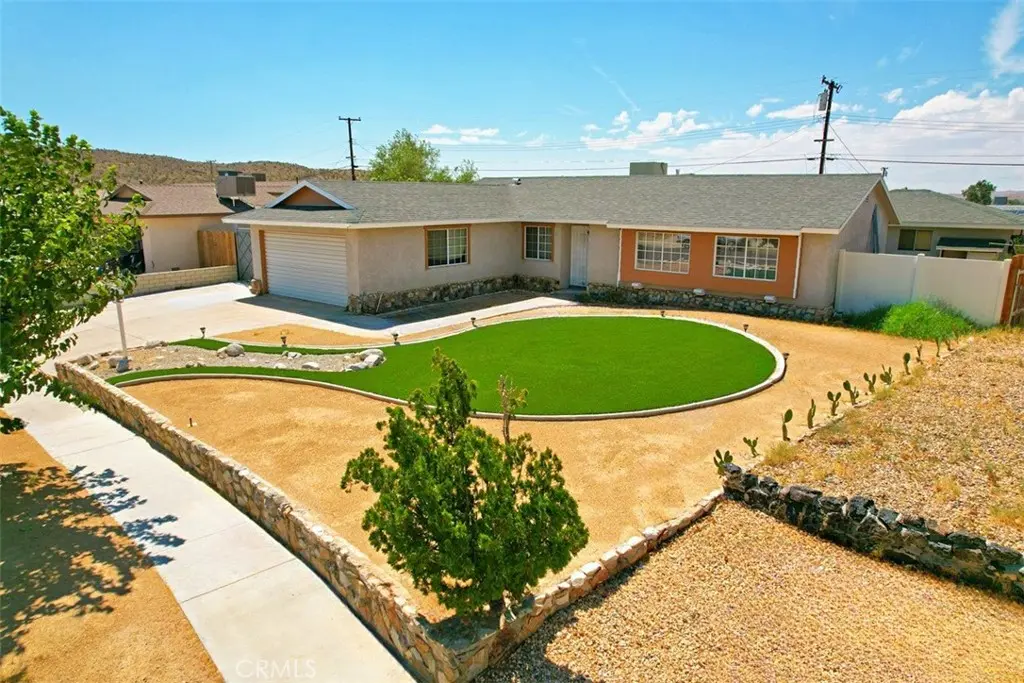 36370 Oleander, Barstow, CA — listing photo 1