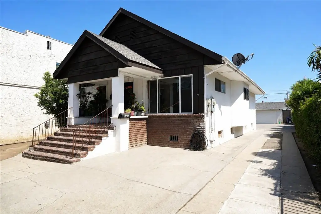 Duplex for sale at 114 S Soto, Los Angeles, CA