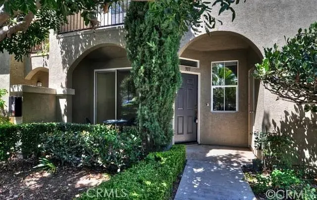 Residential Lease for rent at 903 Maplewood, Irvine, Orange County, CA featuring 2 beds and 3 baths