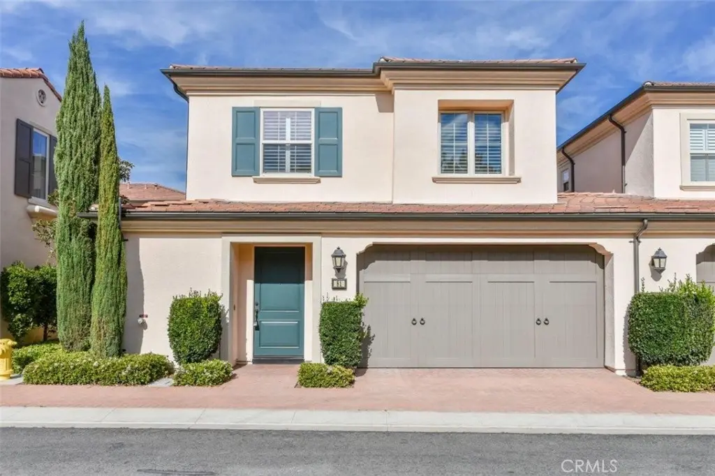 Residential Lease for rent at 81 Overbrook, Irvine, Orange County, CA featuring 3 beds and 3 baths