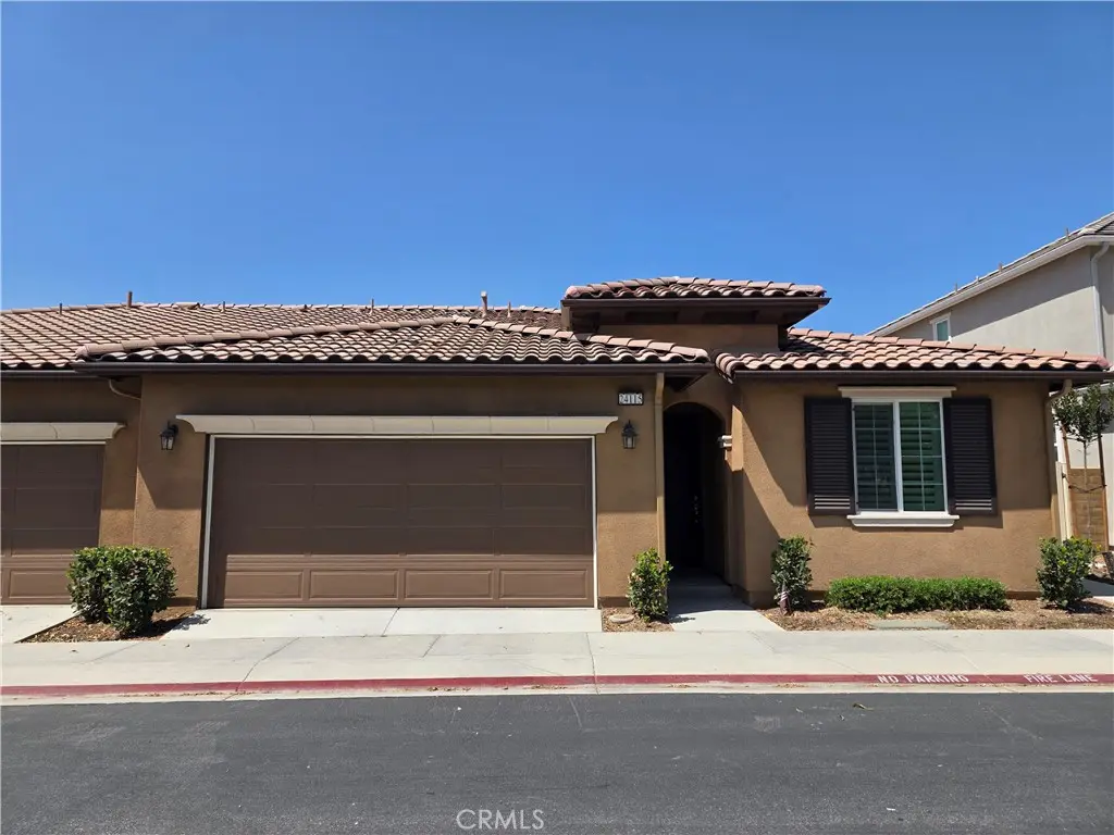 Residential Lease for rent at 24115 Hillcrest, Corona, Riverside County, CA featuring 3 beds and 2 baths