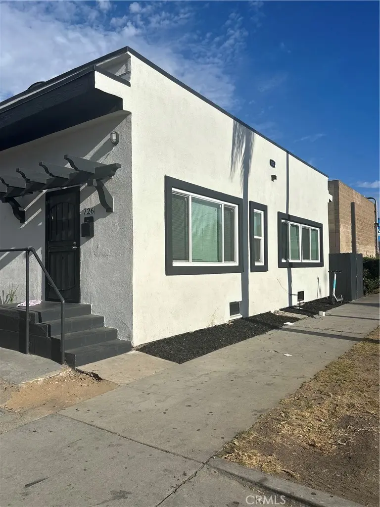 Apartment for rent at 710 Atlantic, Long Beach, CA and 1 bath