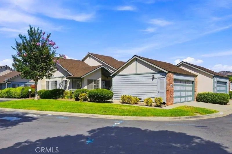 Condominium for sale at 2412 Turnbridge Glen, Escondido, CA featuring 2 beds and 2 baths
