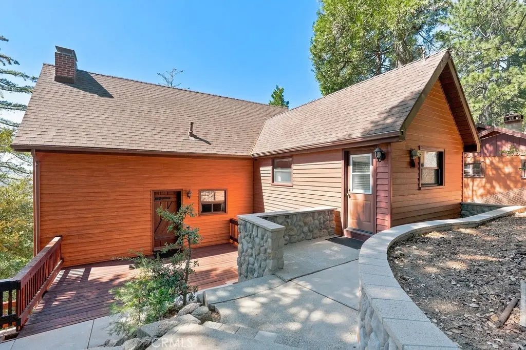 25086 Valle, Crestline, CA — listing photo 1