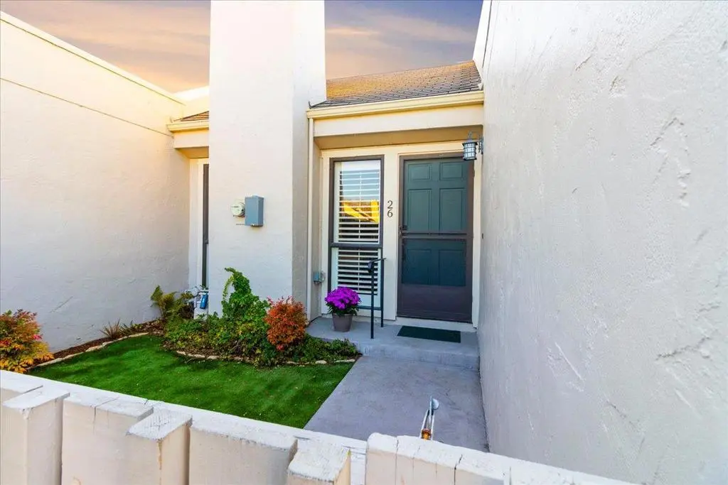 4000 Rio Road 26, Carmel, CA — listing photo 1