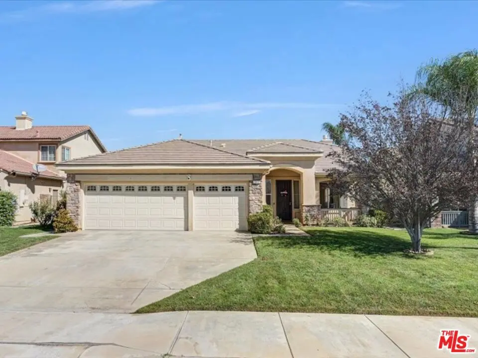 Single Family Residence for sale at 25832 Boulder Rock Place, Menifee, CA featuring 4 beds and 2 baths