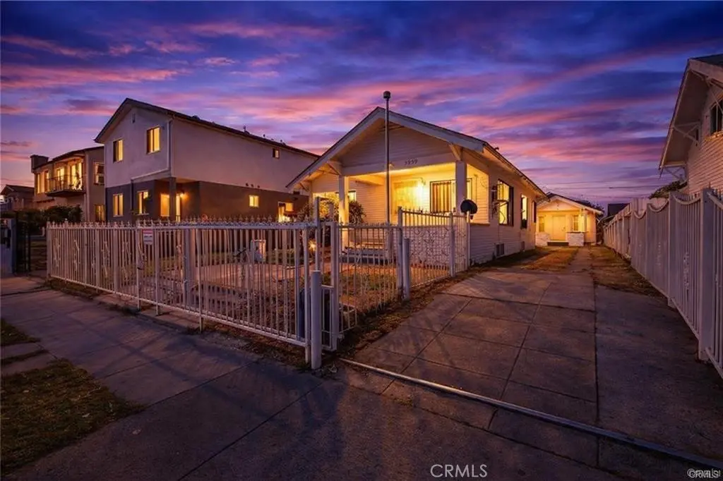 Duplex for sale at 3959 Halldale Avenue, Los Angeles, CA