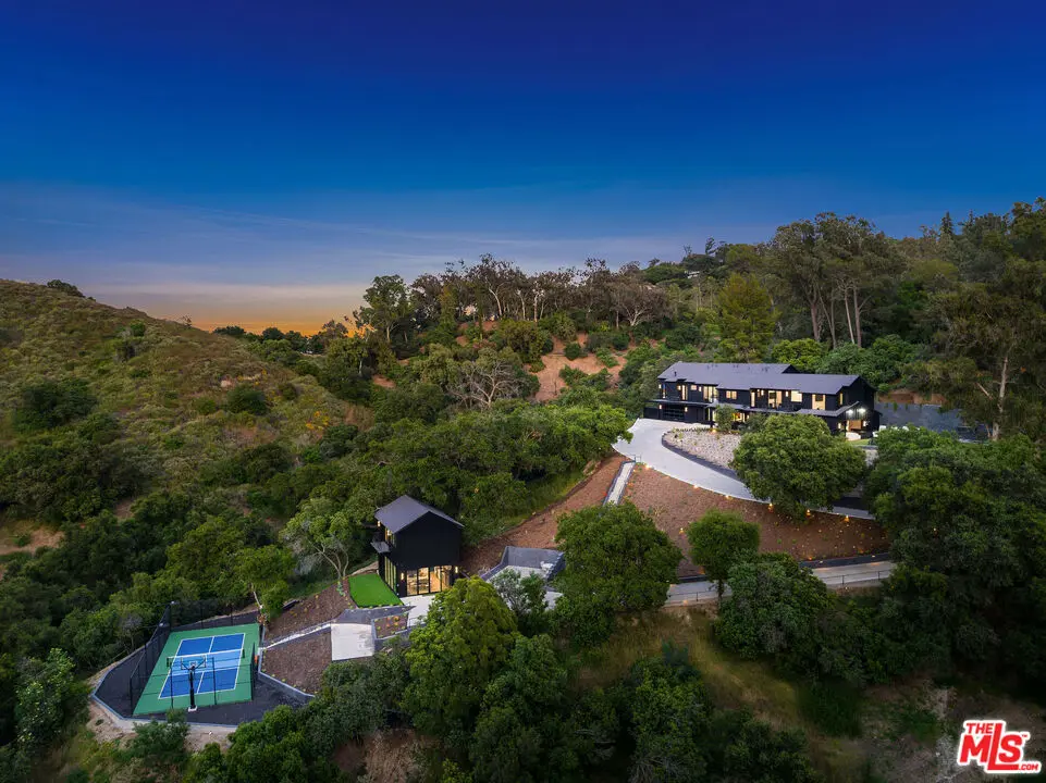 3140 Coldwater Canyon, Studio City, CA — listing photo 1