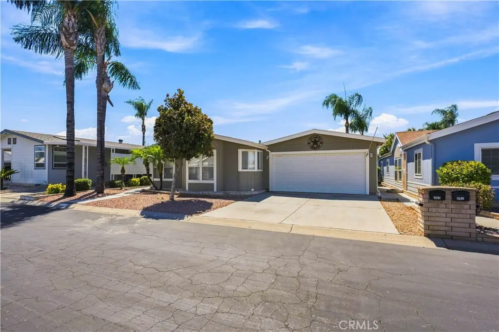 Manufactured In Park for sale at 1250 N Kirby 207, Hemet, CA featuring 3 beds and 2 baths