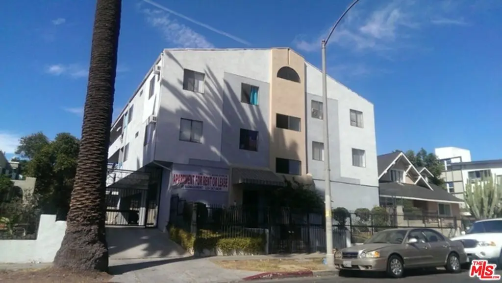 Condominium for rent at 411 N Kenmore Avenue 8, Los Angeles, CA featuring 2 beds and 2 baths
