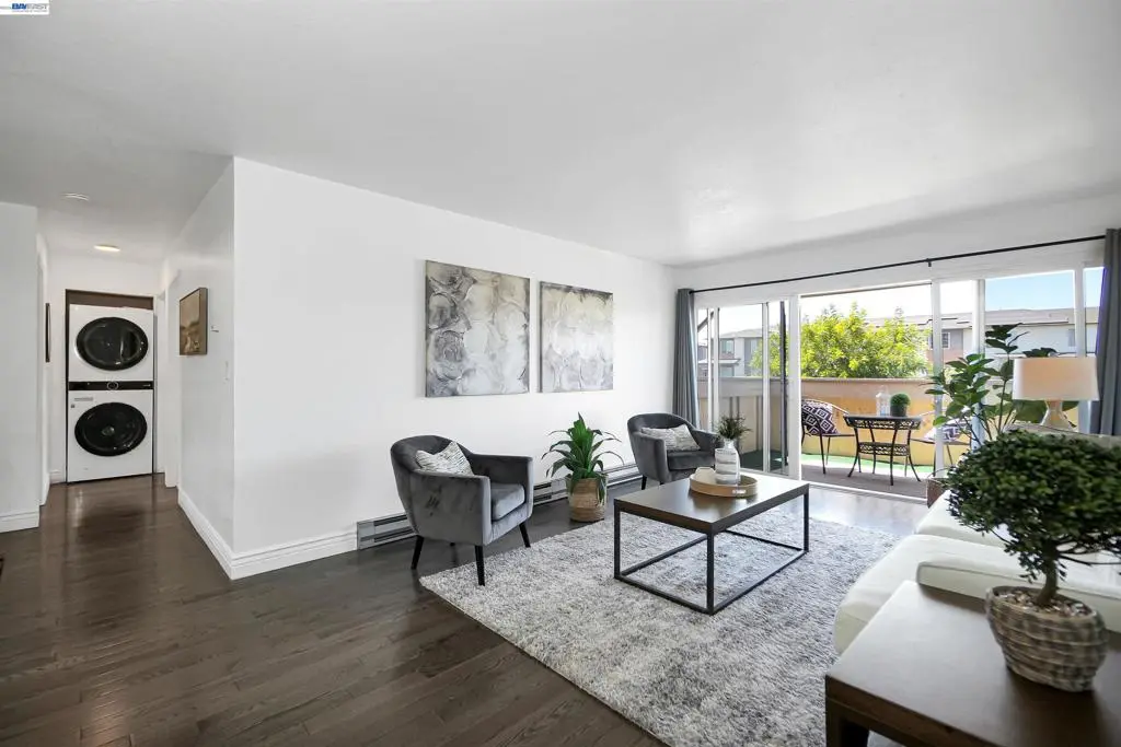 Condominium for sale at 260 Industrial Pkwy 47, Hayward, CA featuring 2 beds and 2 baths