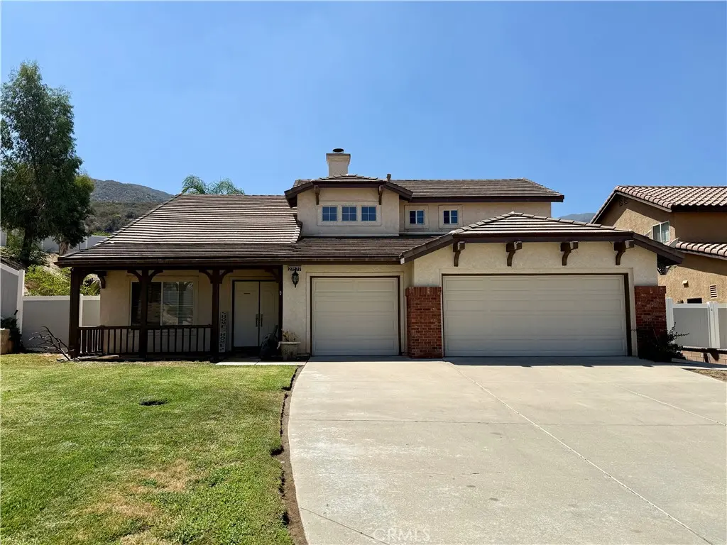 Single Family Residence for rent at 27577 Echo Canyon Court, Corona, CA featuring 5 beds and 3 baths