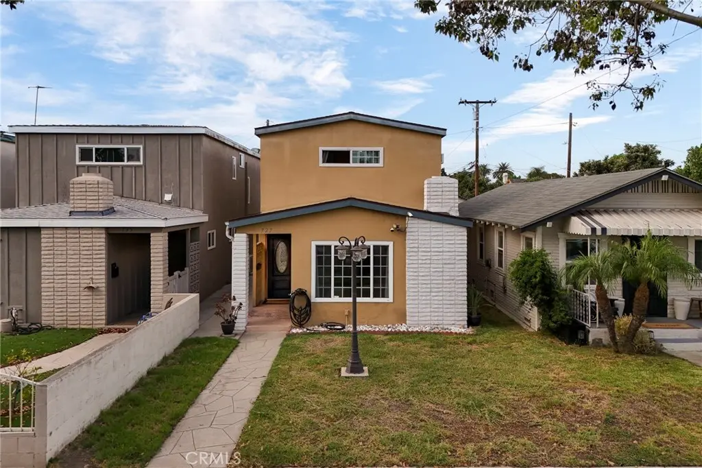 Single Family Residence for sale at 727 W Hill, Long Beach, CA featuring 3 beds and 3 baths