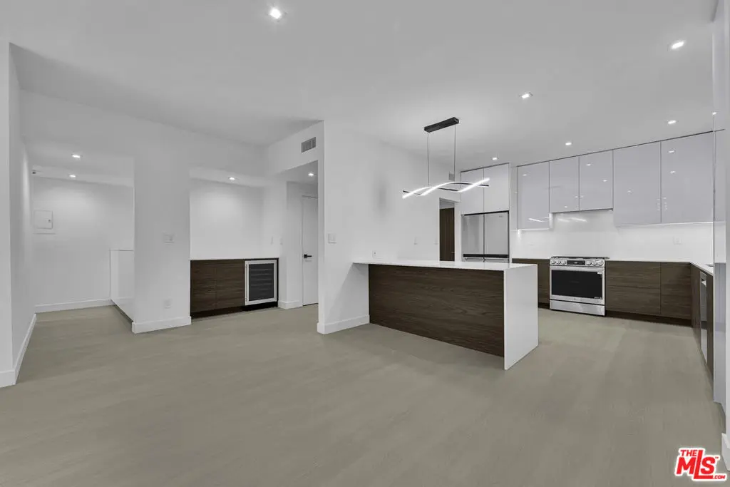10630 Wilkins Avenue 204, West Los Angeles, CA — listing photo 1