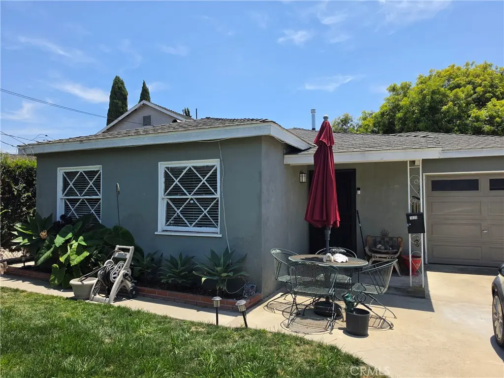 Single Family Residence for sale at 1020 W 220th, Torrance, CA featuring 2 beds and 1 bath