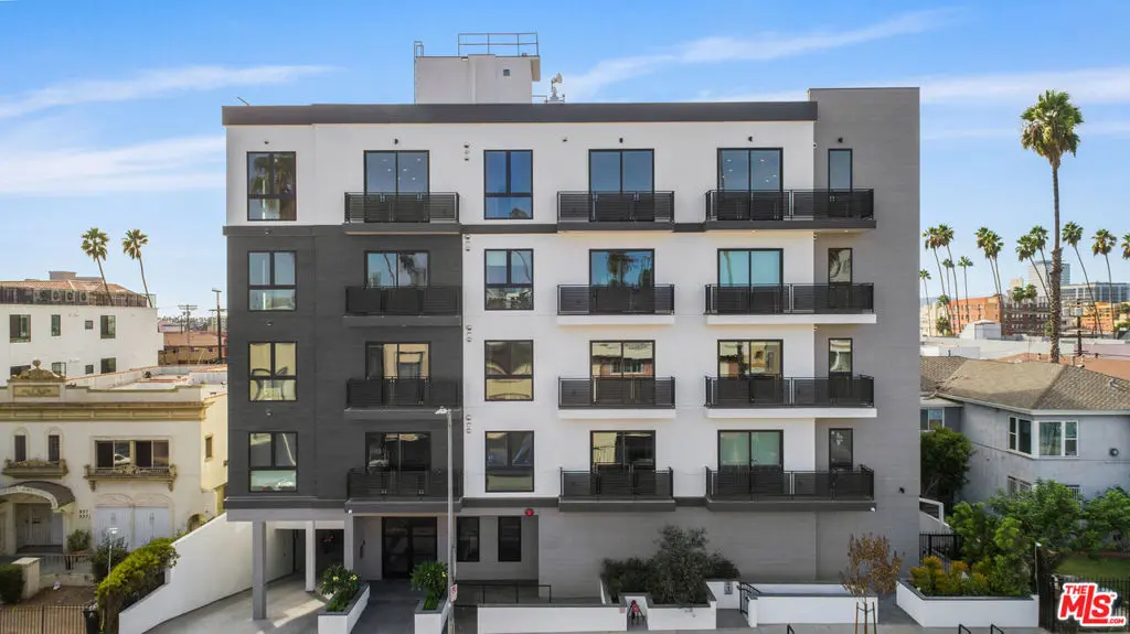 927 Fedora Street 301, Los Angeles, CA — listing photo 1