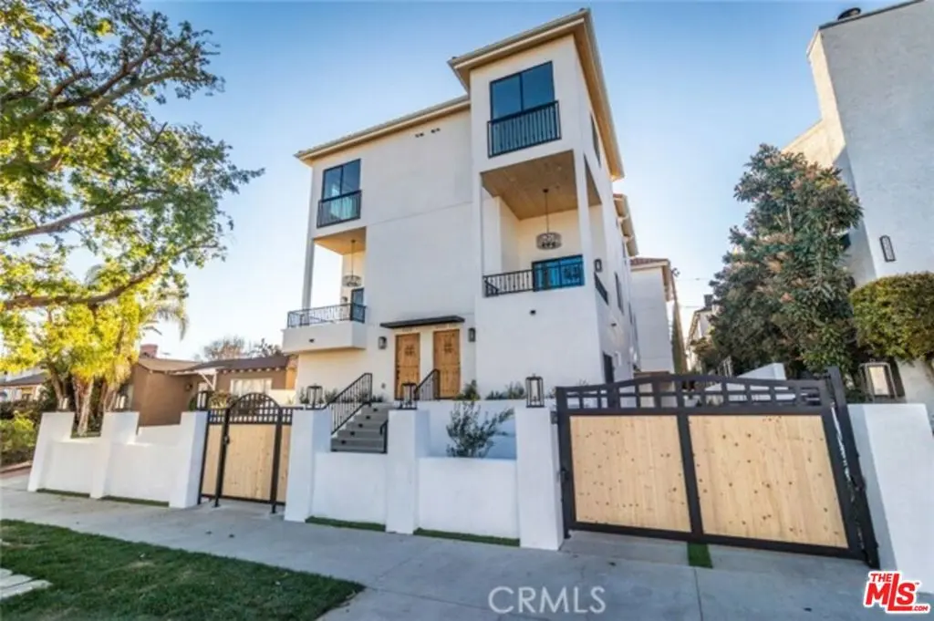5325 Ben Avenue 1/2, Valley Village, CA — listing photo 1