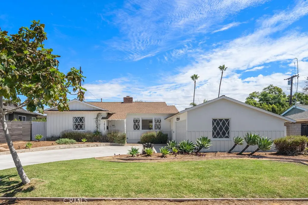 14752 Romanza, Tustin, CA — listing photo 1