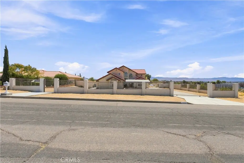 16239 Kamana Rd, Apple Valley, CA — listing photo 1