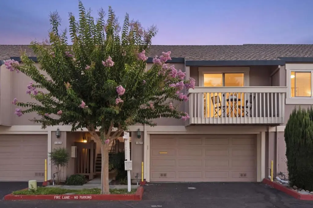 Townhouse for sale at 1327 Merrivale West Square, San Jose, CA featuring 2 beds and 2 baths