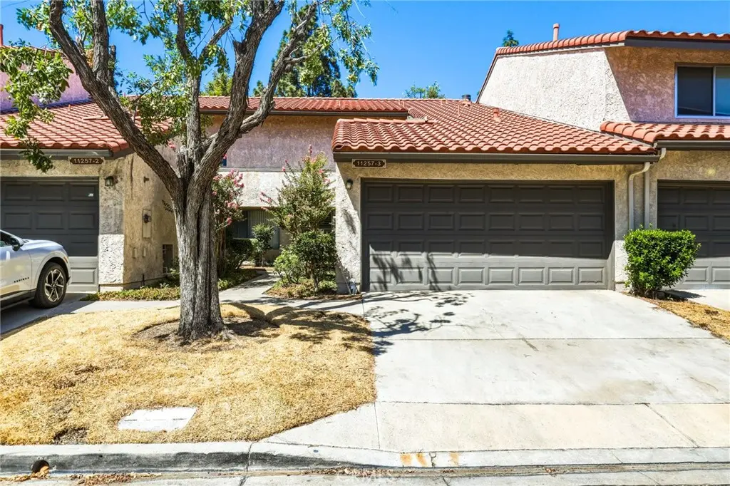 11257 Key West Avenue 3, Porter Ranch, CA — listing photo 1