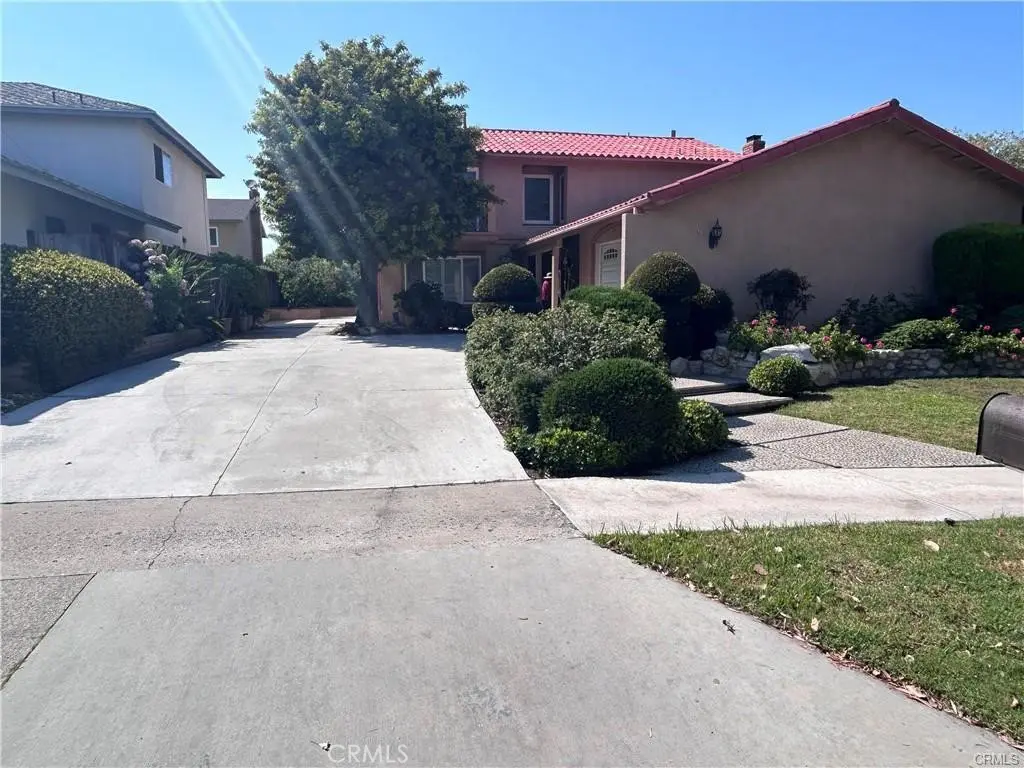 Residential Lease for rent at 3 Angell, Irvine, Orange County, CA featuring 5 beds and 3 baths