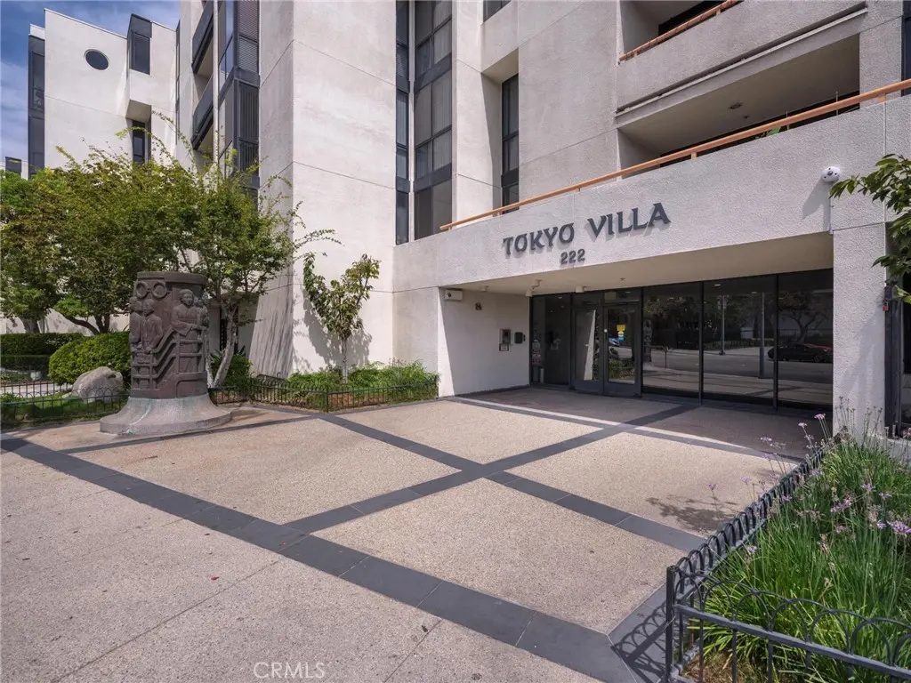 Condominium for sale at 222 S Central Avenue 200, Los Angeles, CA featuring 2 beds and 2 baths