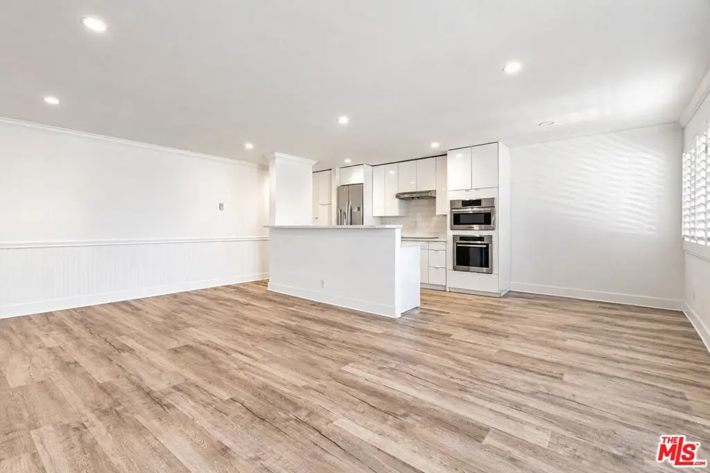 Condominium for rent at 2884 Sawtelle Boulevard 117, Los Angeles, CA featuring 1 bed and 1 bath