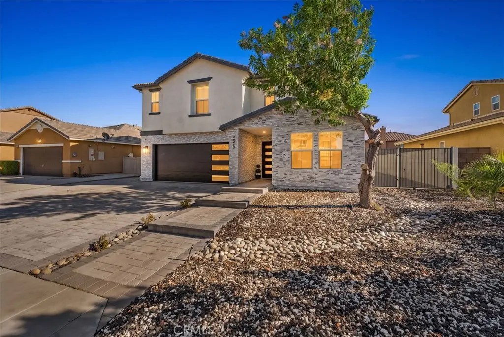 3550 Topaz, Lancaster, CA — listing photo 1