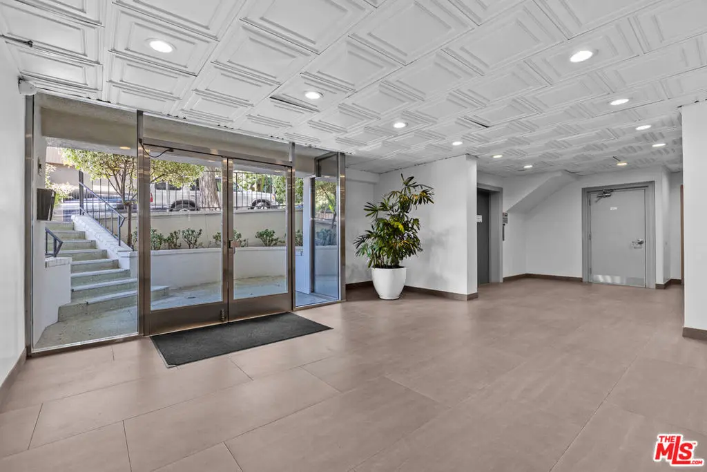 Condominium for sale at 960 Larrabee Street 328, West Hollywood, CA featuring 1 bed and 1 bath