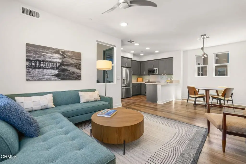 1276 E Thompson Boulevard 101, Ventura, CA — listing photo 1