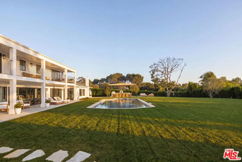 Single Family Residence for rent at 6509 Wandermere Road, Malibu, CA featuring 4 beds and 6 baths