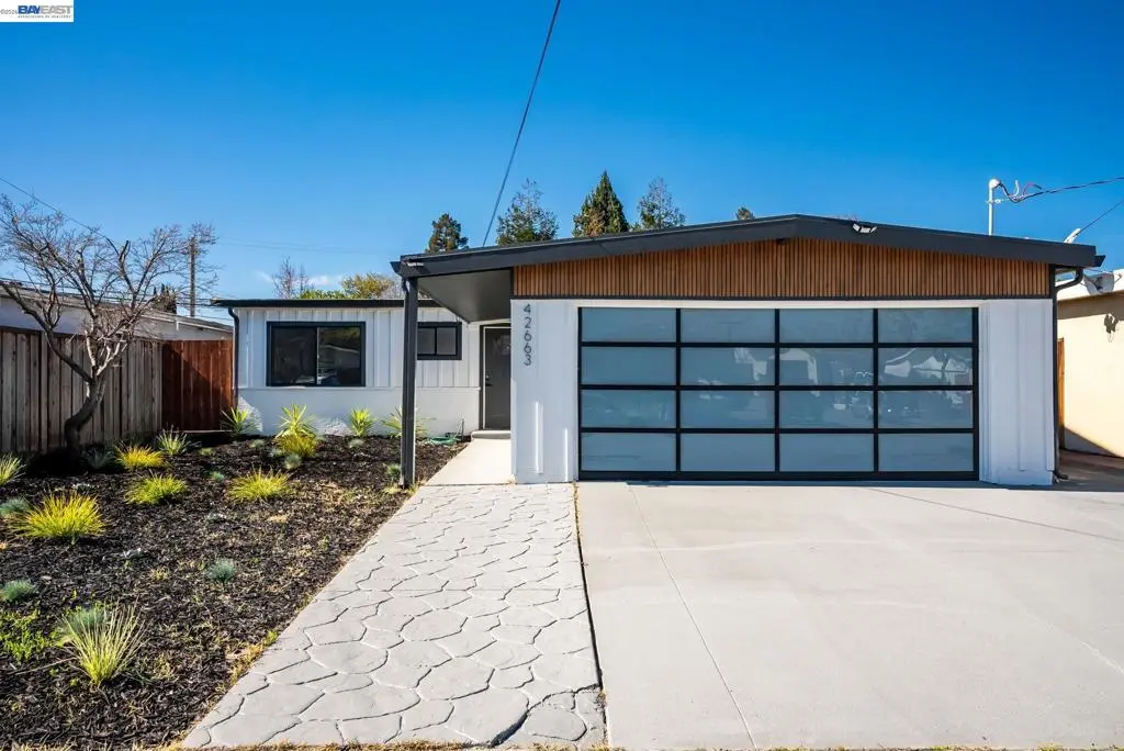 Single Family Residence for sale at 42663 Hamilton Way, Fremont, CA featuring 3 beds and 2 baths
