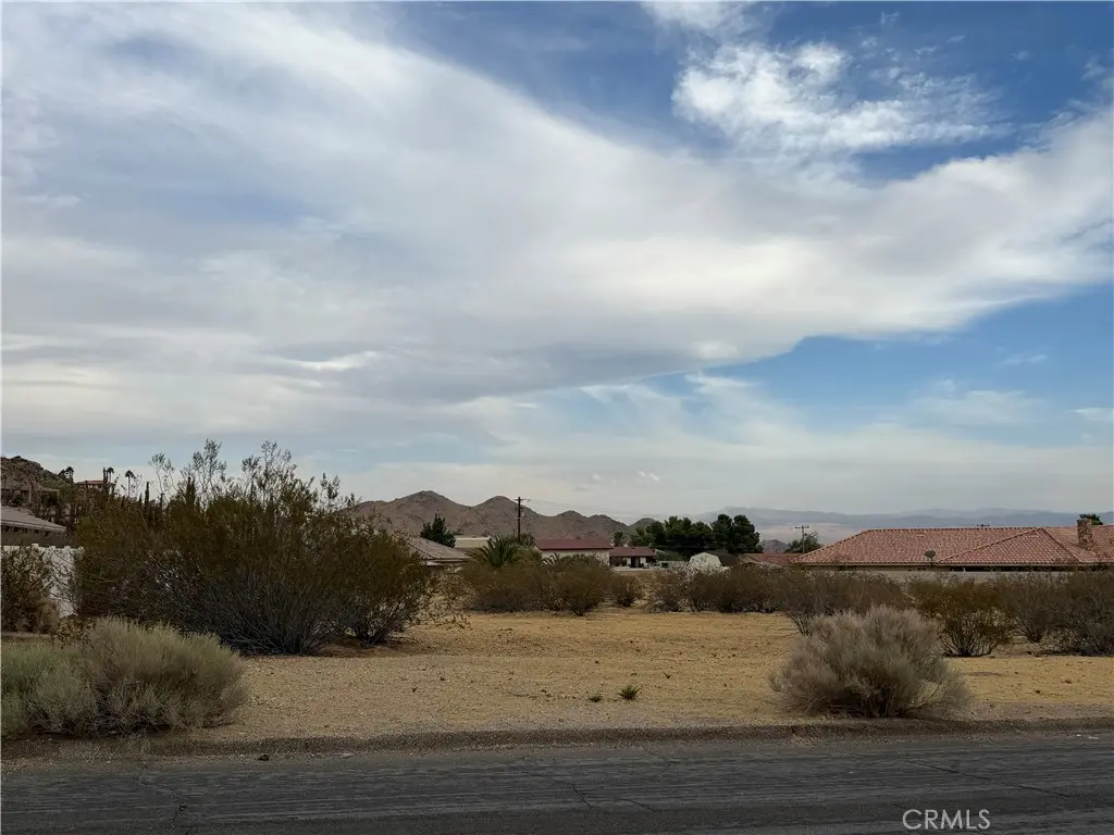 0 Iwa, Apple Valley, CA — listing photo 1