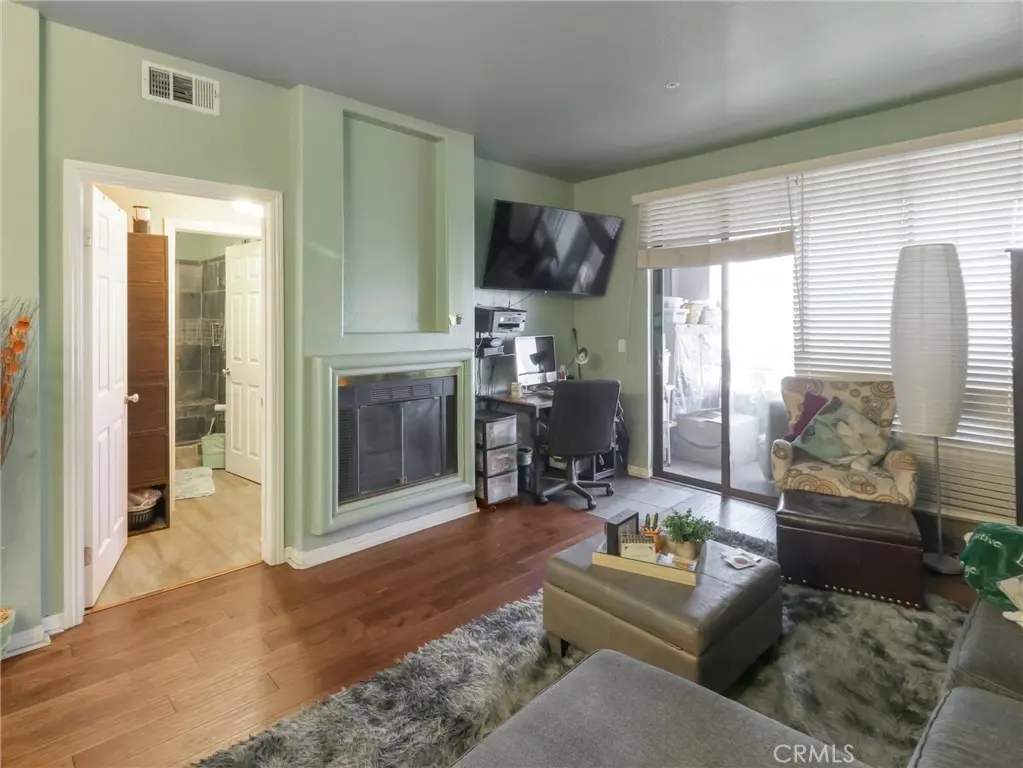 Condominium for sale at 555 Maine Avenue 219, Long Beach, CA featuring 2 beds and 2 baths