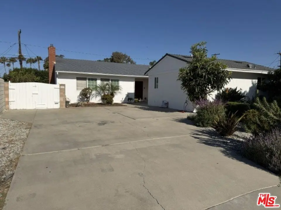 1051 Gill Avenue, Port Hueneme, CA — listing photo 1