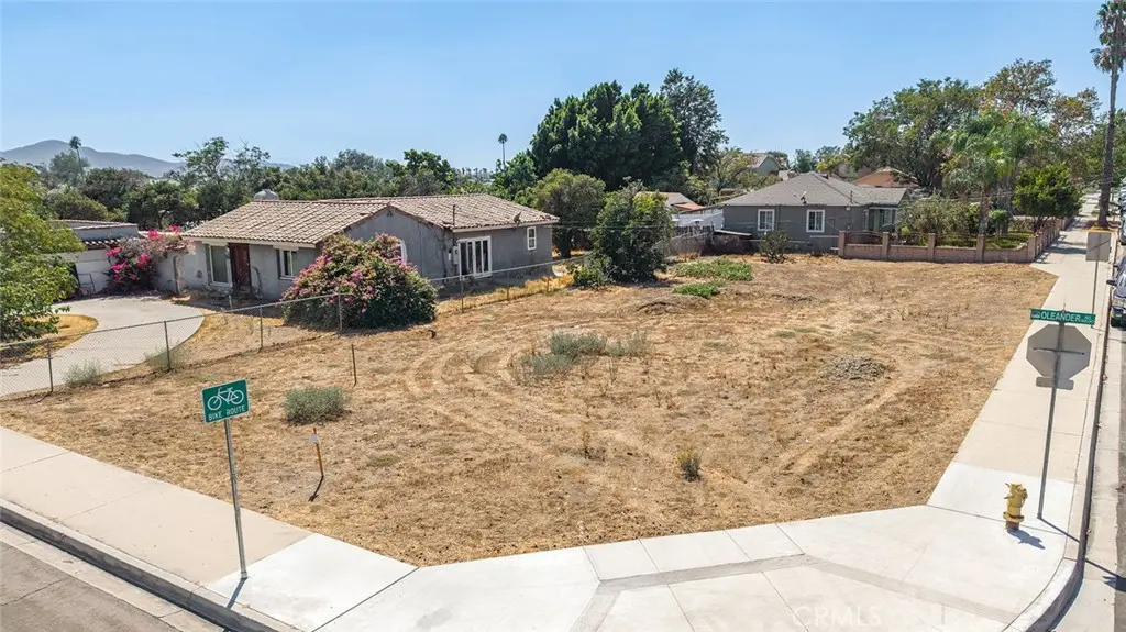 9860 Oleander, Fontana, CA — listing photo 1