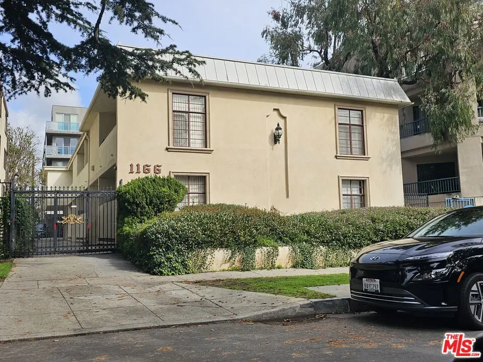 1166 Amherst Avenue 5, Los Angeles, CA — listing photo 1