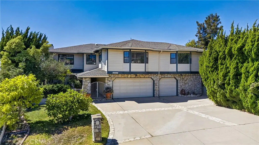 Single Family Residence for rent at 28917 Scotsview Drive, Rancho Palos Verdes, CA featuring 4 beds and 4 baths