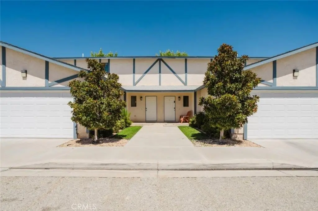 Condominium for sale at 43840 Bobby Jones Drive 2, Lancaster, CA featuring 2 beds and 1 bath