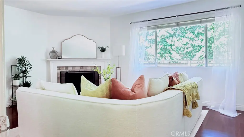 432 S Oak Knoll Avenue 4, Pasadena, CA — listing photo 1