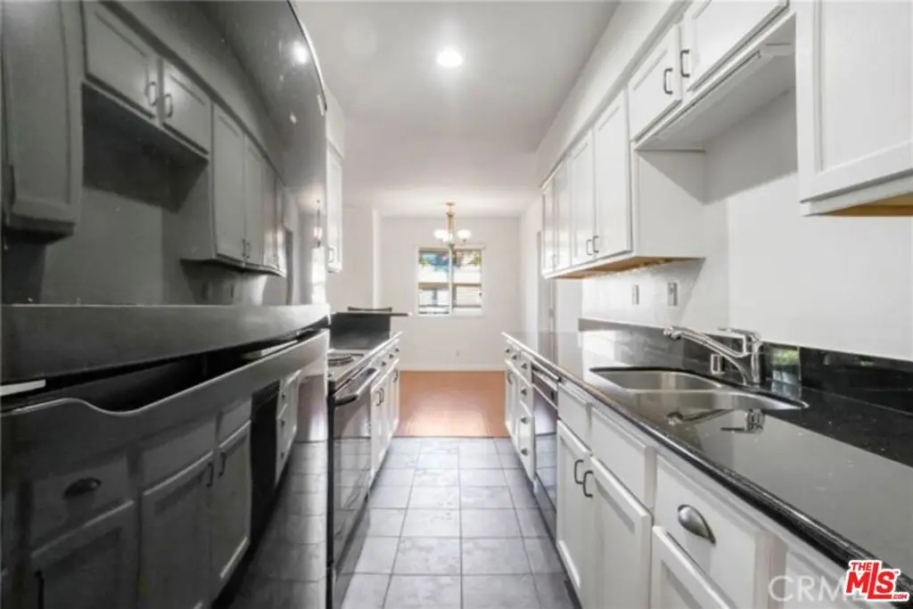 5003 Tilden Avenue 109, Sherman Oaks, CA — listing photo 1